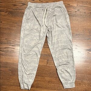Women’s Gray Vuori Jogger Pants